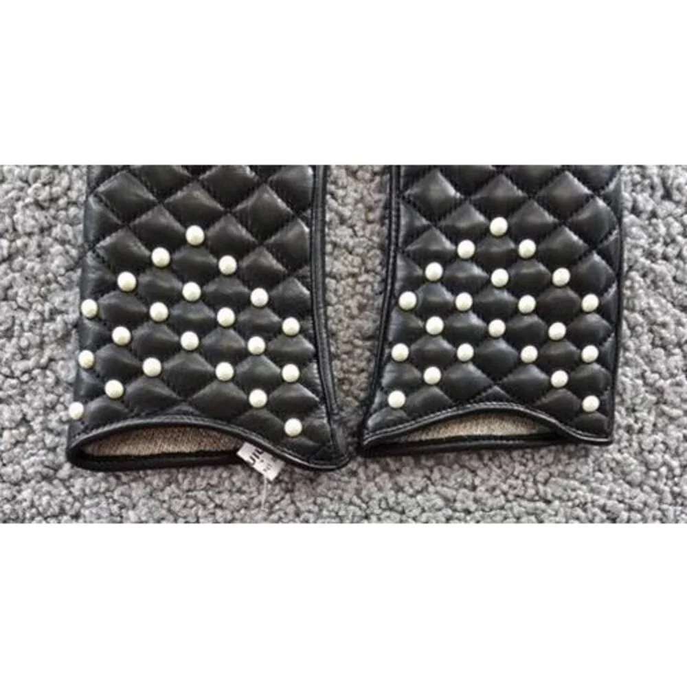 Bloomingdale's Fancy Quilted Leather Gloves Women's 7 Black Faux Pearl Trim